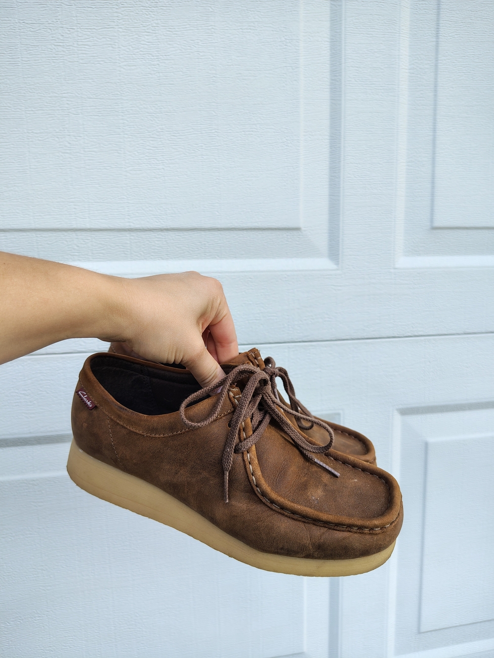 Clarks Women’s Brown Suede Wallabee Lace-Up Shoes 7